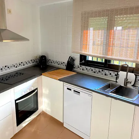 Playa Paloma House 8pax * Estepona